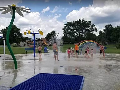 Building Photo - 901 S Burdette Ave