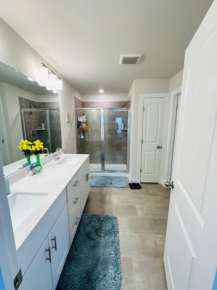 Building Photo - 276 Netherlands Blvd