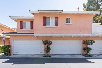 Building Photo - 3-bedroom, 2.5-bath condo nestled in the prestigious Terra Vista community of Rancho Cucamonga