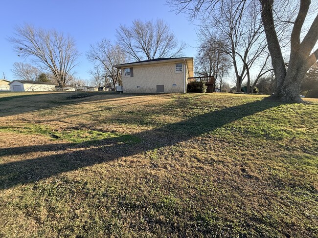 Building Photo - 426 Evergreen St