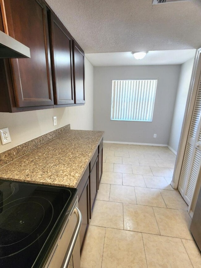Building Photo - 103 Booth Ln