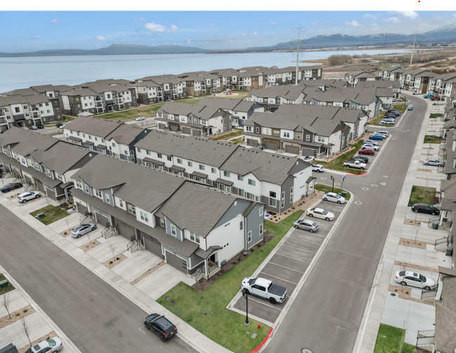 Building Photo - Now Leasing: 4-Bed, 2.5-Bath Home in Viney...