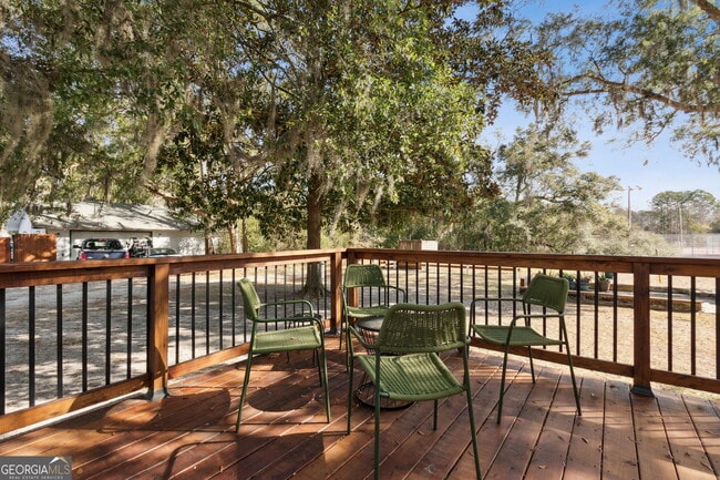 Building Photo - 208 Bishop Cir