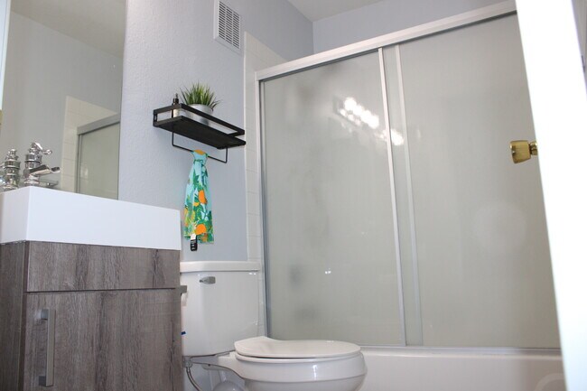 Bath #2 - 7736 Allerton Ave