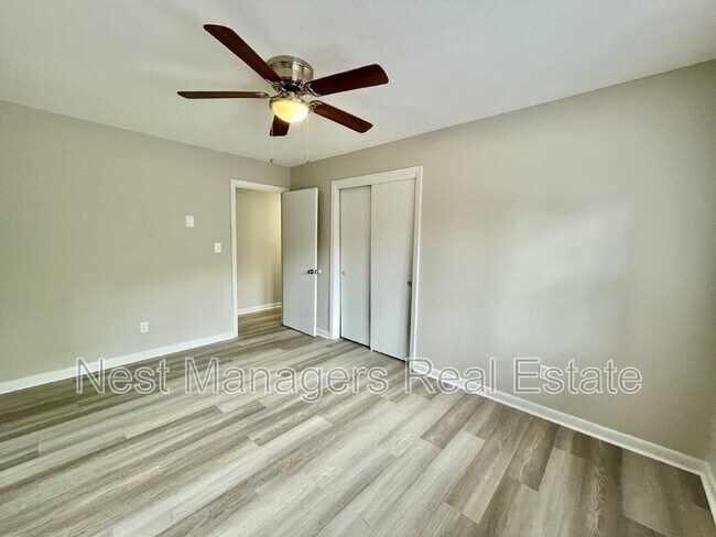 Building Photo - 7566 Carrollburg Dr