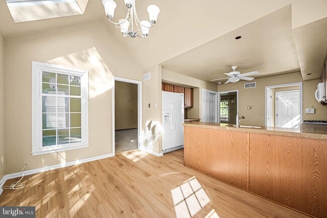 Building Photo - 401 Alderbrook Dr