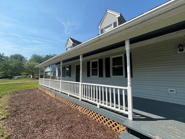 Building Photo - 65 Lancaster Dr