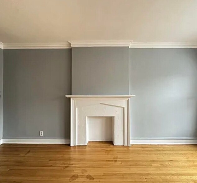 Building Photo - 1321 W Estes Ave