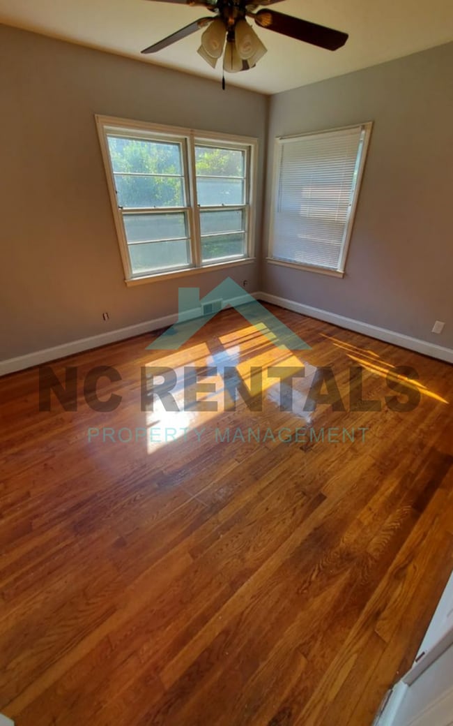 Building Photo - 5002 Cherry St