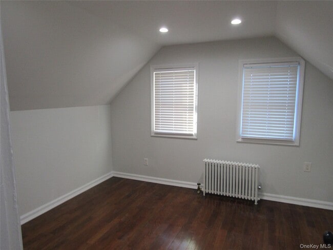 Building Photo - 321 Redmont Rd