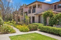 Building Photo - 67 Mandria