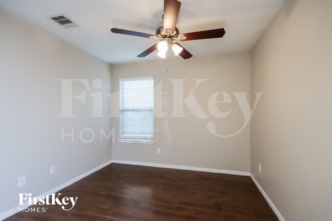 Building Photo - 13207 Clover Creek Point Ln