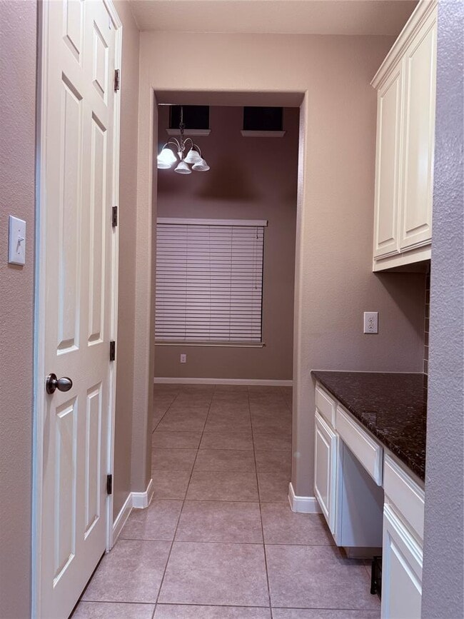 Building Photo - 112 E Adelanta Place