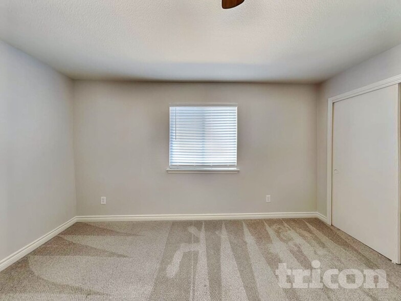 Building Photo - 9707 Marbach Bend