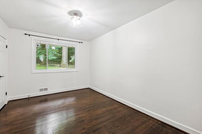 Building Photo - 1824 Allison St NW