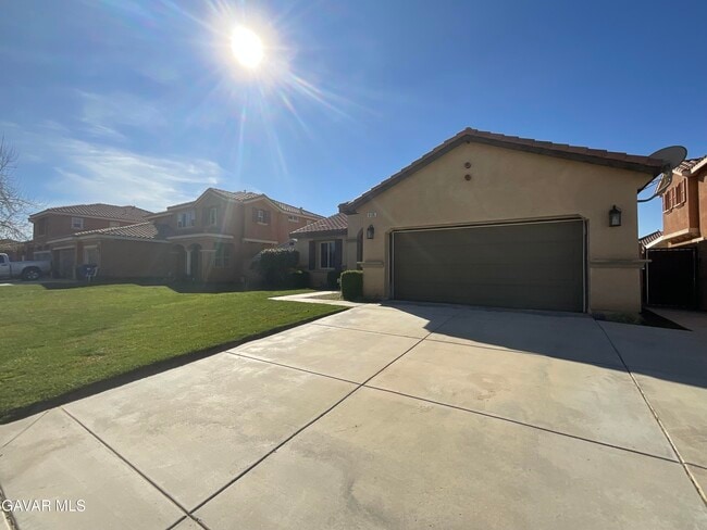 Building Photo - 6126 W Ave K1