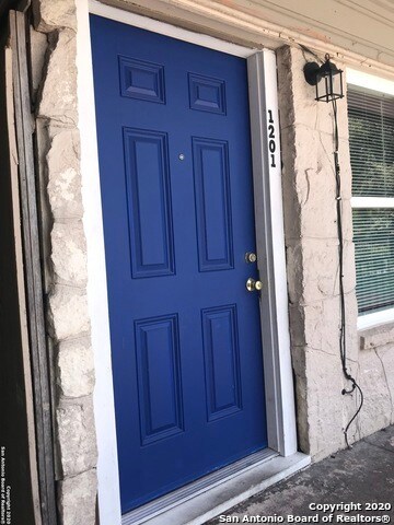 Building Photo - 451 Natalen Ave