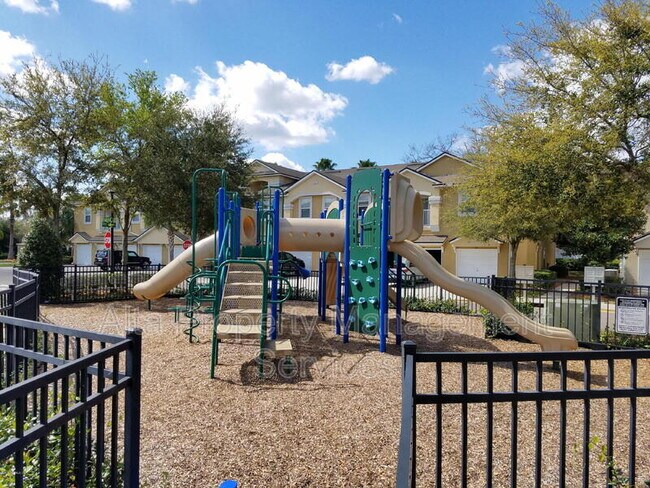 Building Photo - 7071 Deer Lodge Cir