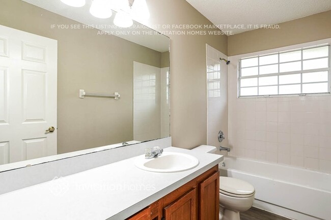 Building Photo - 11868 Gran Meadows Way