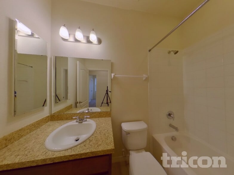 Building Photo - 697 Preakness Cir