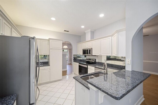 Building Photo - 3025 W Bermuda Dunes Dr