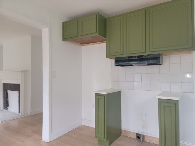 Building Photo - Every detail has been thoughtfully refresh...