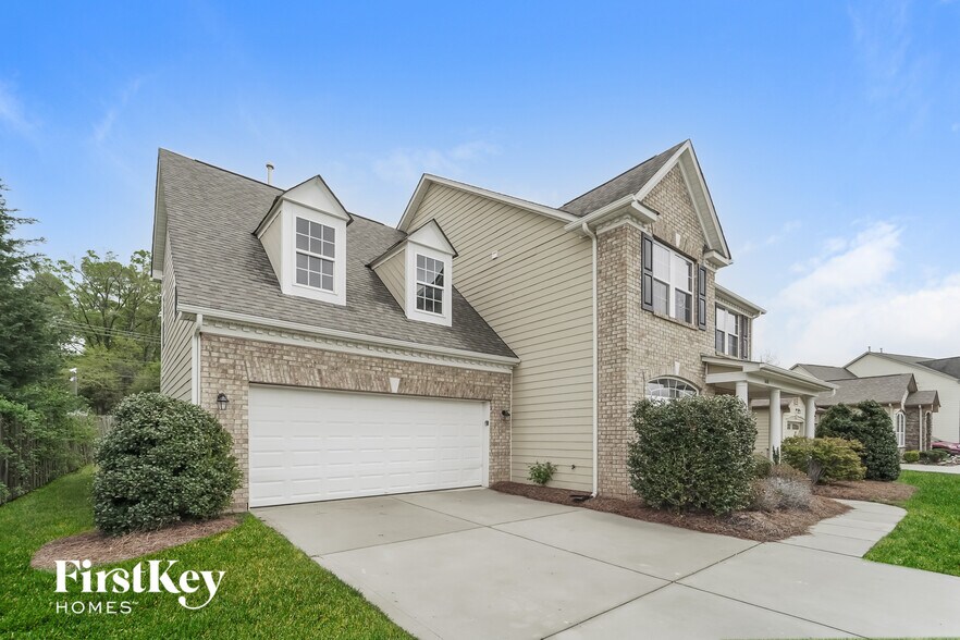 Building Photo - 16618 Grassy Creek Dr