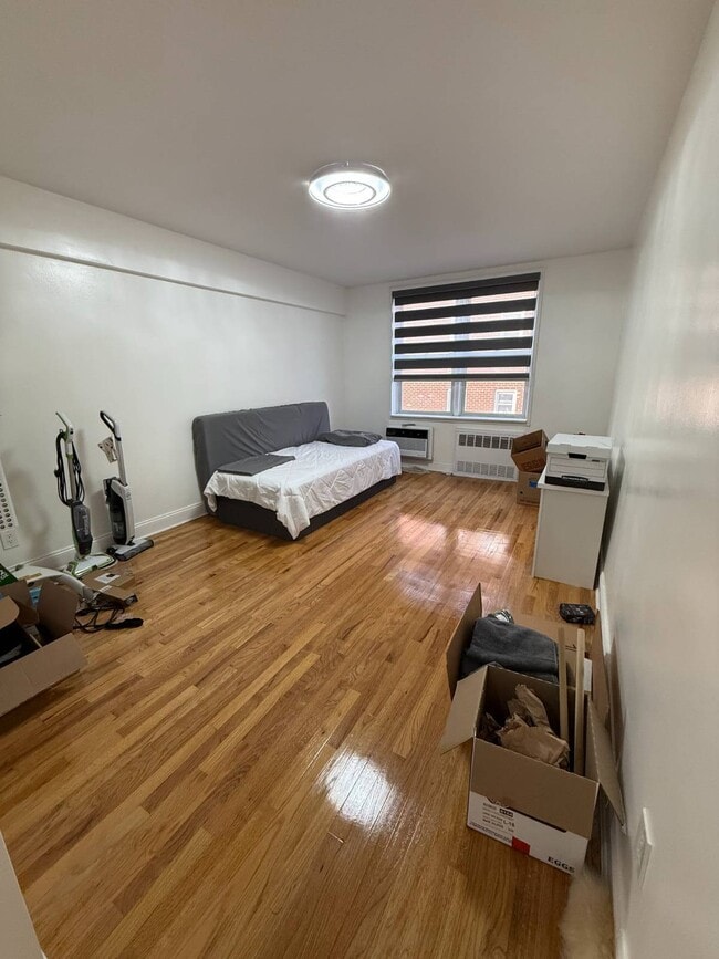 Building Photo - 42-65-65 Kissena Blvd
