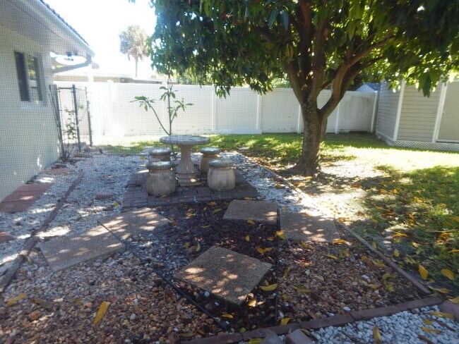 Building Photo - 8301 Wilton Dr