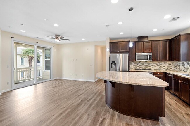 Building Photo - 643 Turnbuckle Dr