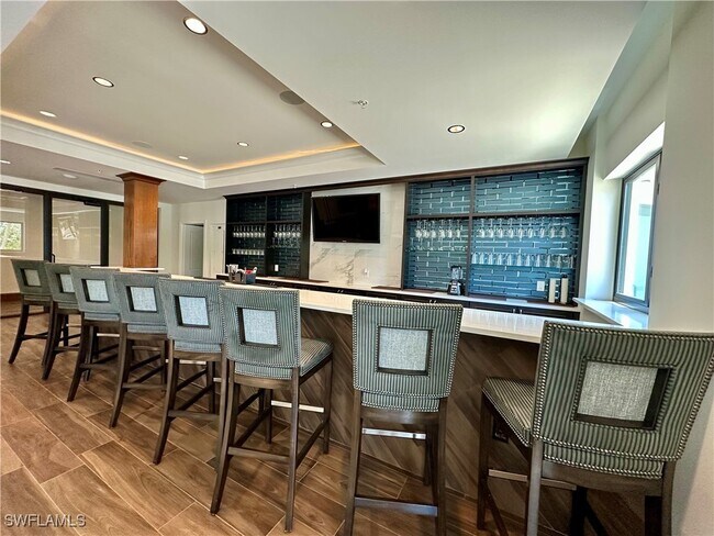 Building Photo - 6075 Pelican Bay Blvd