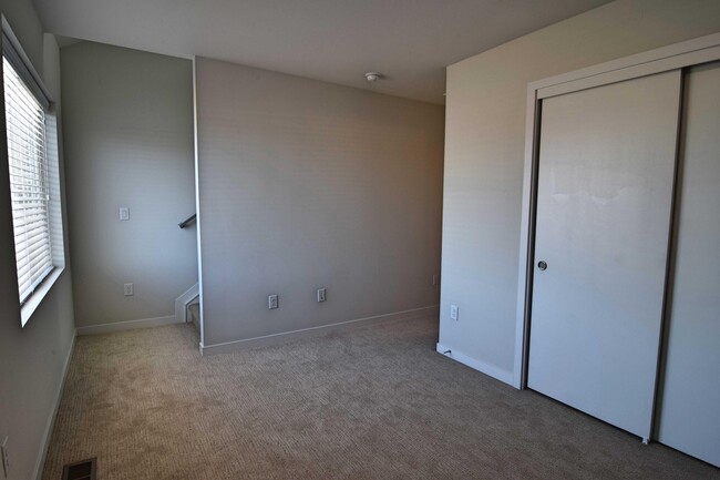 Building Photo - 1239 Tennyson St
