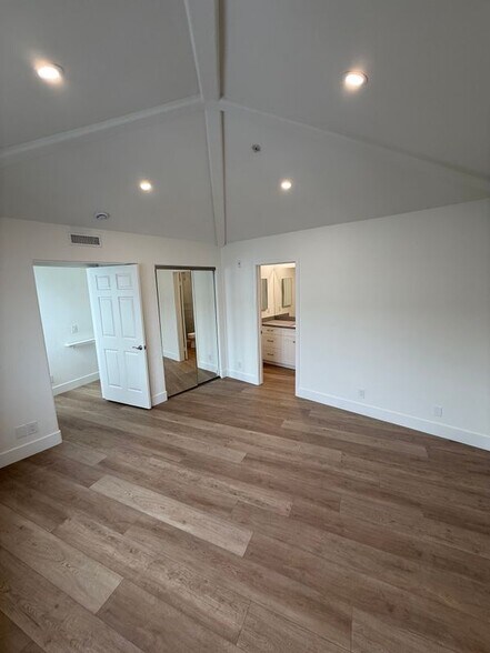 Building Photo - 24582 Del Prado Ave