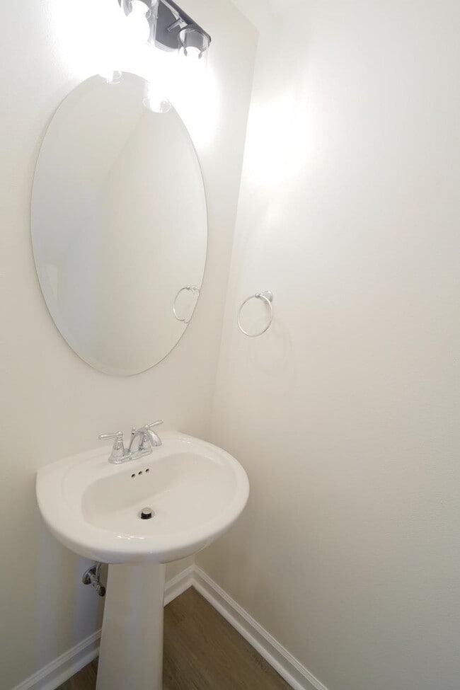 Building Photo - 2852 Mews Lndg