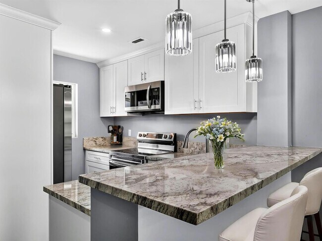 Building Photo - 3236 Coral Ridge Dr