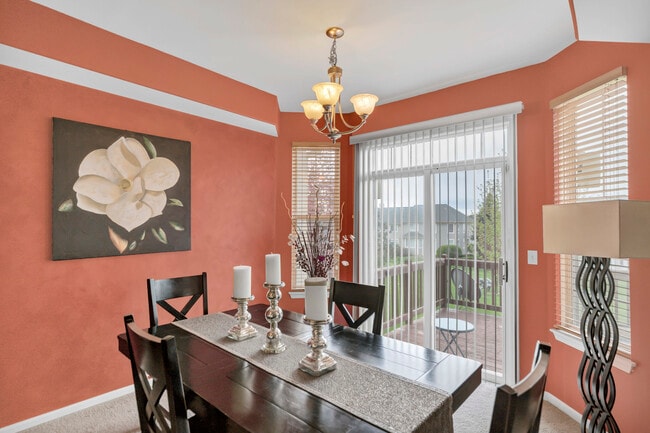 Building Photo - 1263 Tamarack Dr