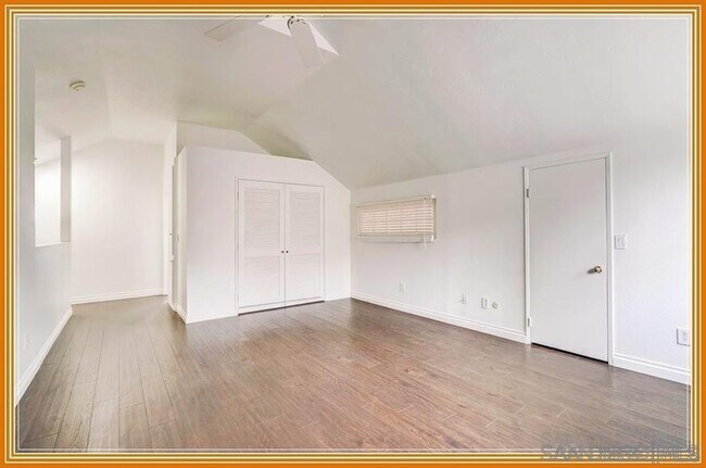 Building Photo - 10456 La Morada Dr