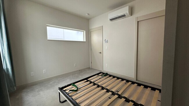 Building Photo - 1803 20th Ave