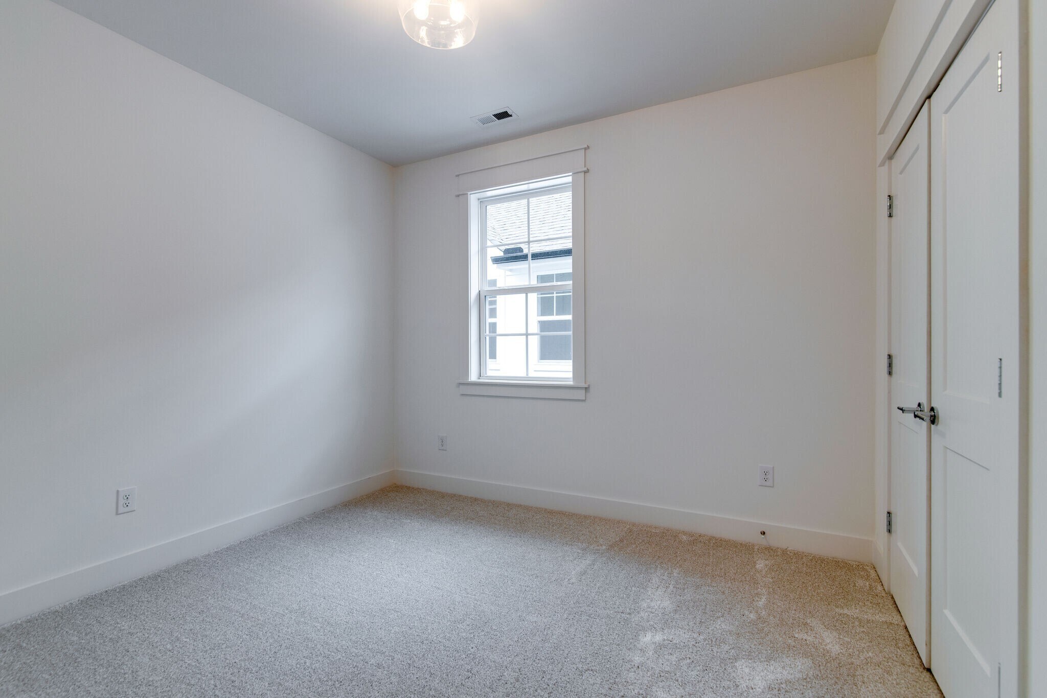 Building Photo - 226 Sounder Cir