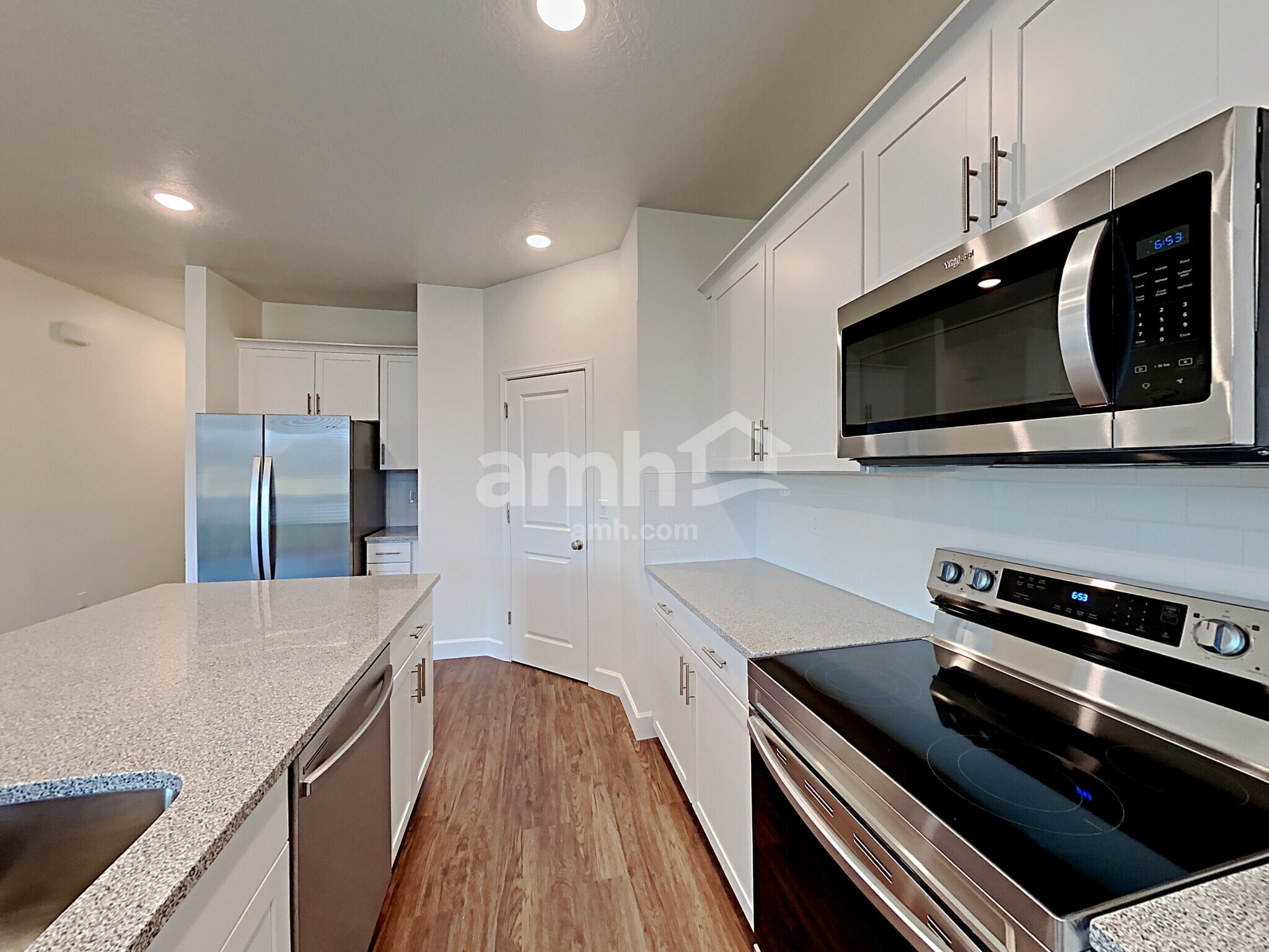 Building Photo - 1273 E White St