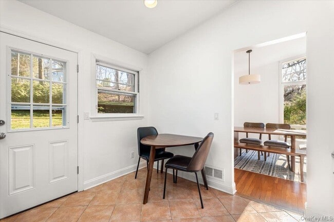 Building Photo - 6A Dickel Rd