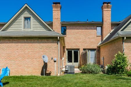 Building Photo - 4857 Dierker Rd