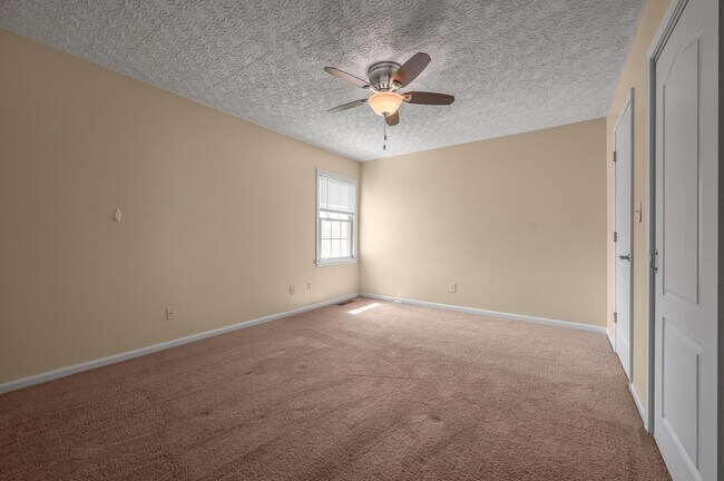 Building Photo - 139 Regency Point Path