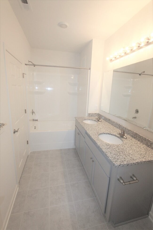 Building Photo - 10280 Rose Meadow Ln