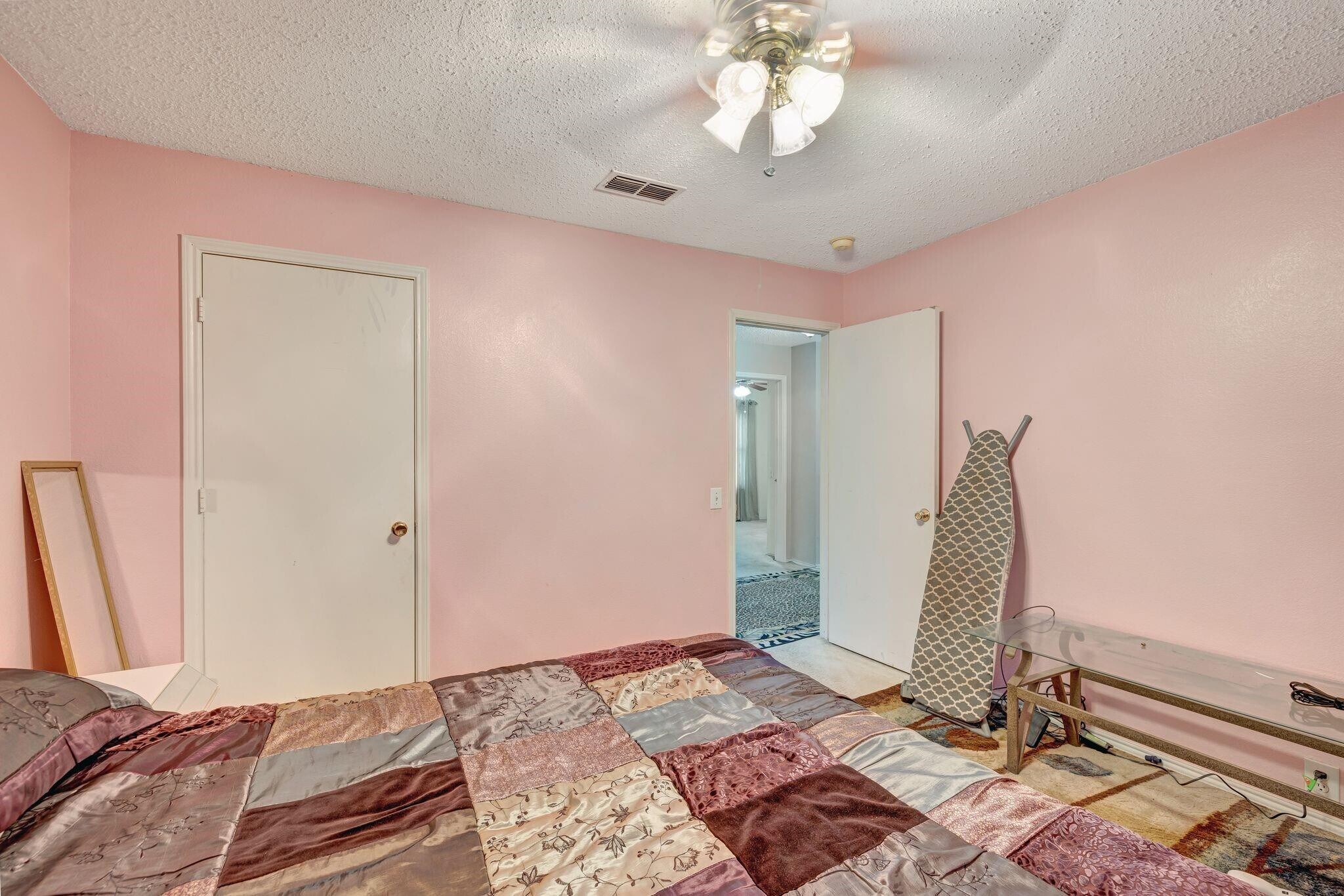 Building Photo - 201 Amber Ridge Dr