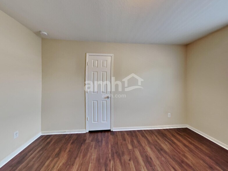 Building Photo - 8310 Wainwright Way