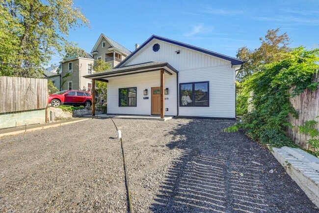 Building Photo - 515 Harrison Ave