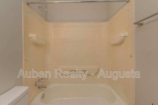 Building Photo - 821 Forsythe St