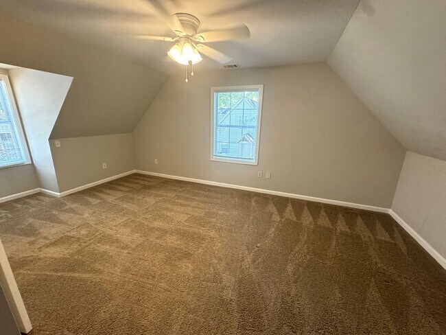 Building Photo - 4br Home near Campus/Downtown - FALL 2026 PRE-LEASE