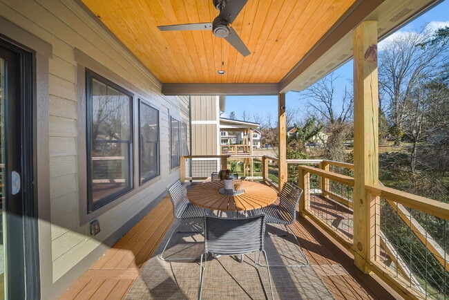Building Photo - Fully Furnished | Asheville Area